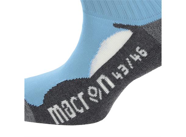 605800